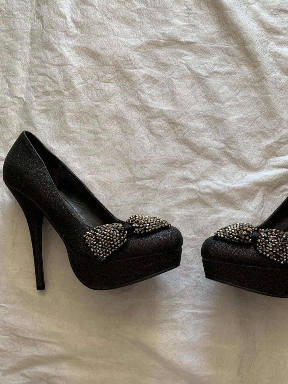 Speed Limit 98 - Glittered Heels - Black - Sequin Bow Toe - ~5.5" Heel - Size 9